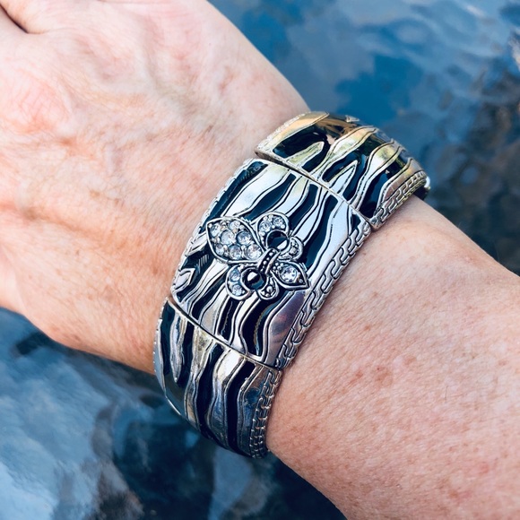 Unknown Jewelry - Bracelet Silver-Tone Black Zebra Enamel Rhinestone